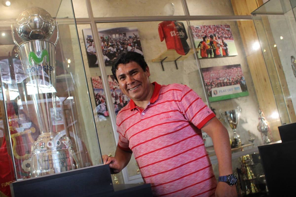 Óscar Gambetta, voceado para el comando técnico de Juan Reynoso en la selección peruana.