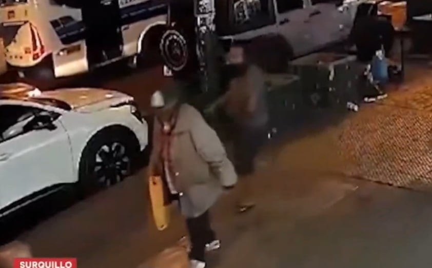 Indigente golpea a mujeres y ancianos (Captura Willax)