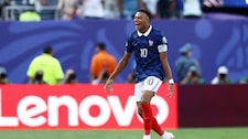 ¡Mbappé es una máquina de récords! Marcó un doblete, goleó a Suecia y quedó a un paso de alcanzar a Messi en los Mundiales