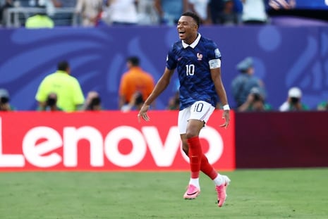 ¡Mbappé es una máquina de récords! Marcó un doblete, goleó a Suecia y quedó a un paso de alcanzar a Messi...