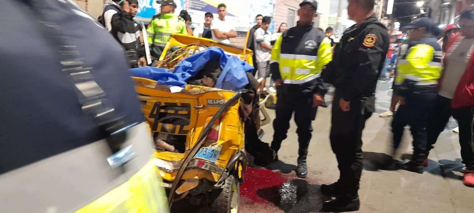 Así quedó la mototaxi. Foto: Ahora