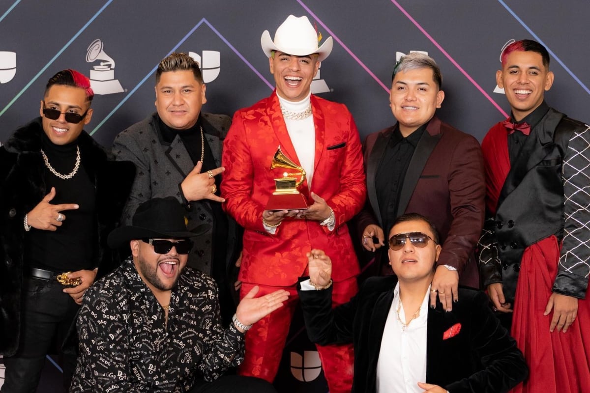 Grupo Firme en los últimos Grammy. (Foto: Grupo Firme / Instagram)