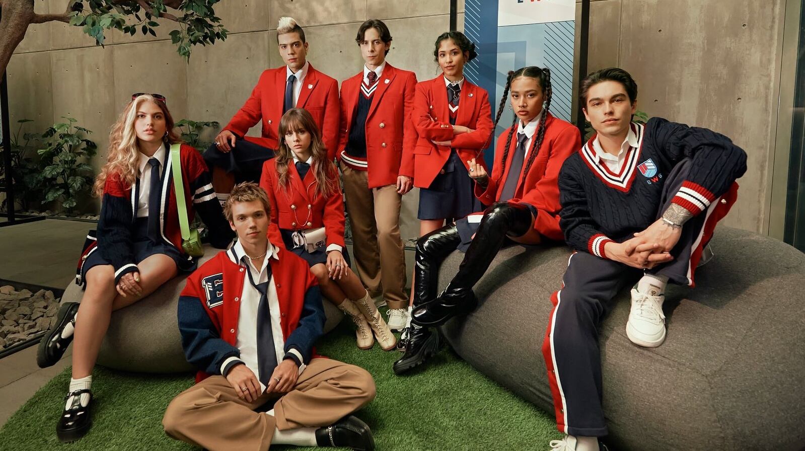 Parte del elenco de actores de "Rebelde", remake de "Rebelde Way". (Foto: Netflix)