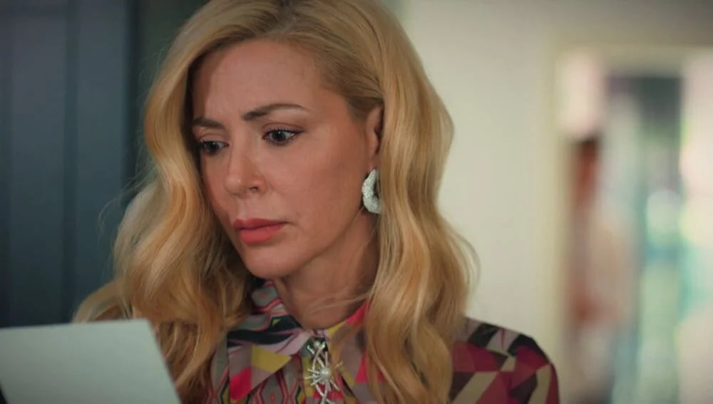 Nebahat cae en la trampa de Kaan en la telenovela turca "Hermanos" (Foto: NG Medya)