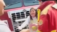 San Borja: Mujer se pelea con su pareja e impide el paso de camión de bomberos que se dirigía a emergencia