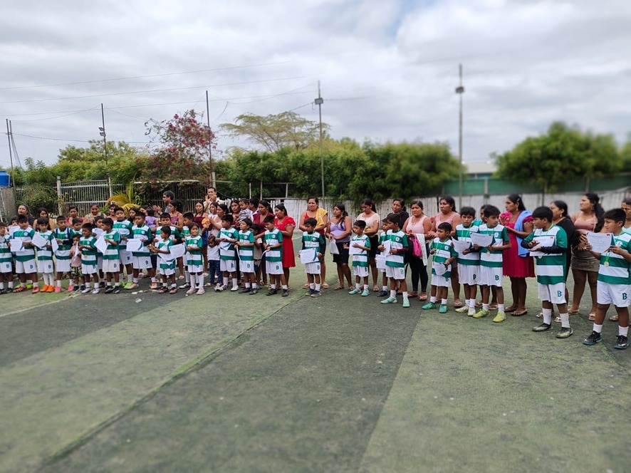 Niños de caseríos fueron los principales beneficiados.