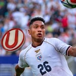 Universitario se refuerza con defensor mundialista para el Clausura