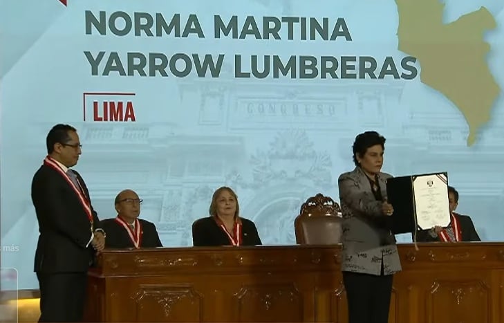 Norma Yarrow y el presidente del JNE Roberto Burneo (JNE)