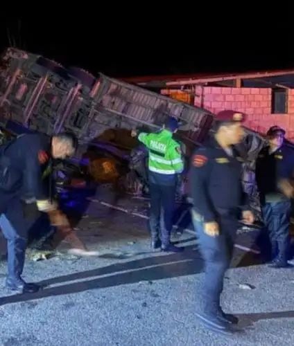 Al menos 11 personas habrían fallecido en trágico accidente. Foto: Andina