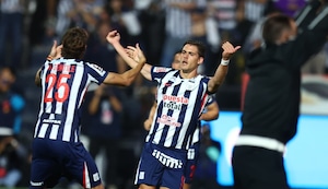 Federico Girotti no perdona y con un GOLAZO puso el 1-1 de Alianza Lima ante Universitario | VIDEO