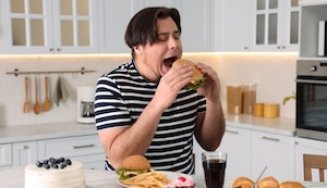 “La chatarra no es alimento y no le aporta nada nutritivo al organismo”, habla el nutriólogo Gerardo Bouroncle McEvoy