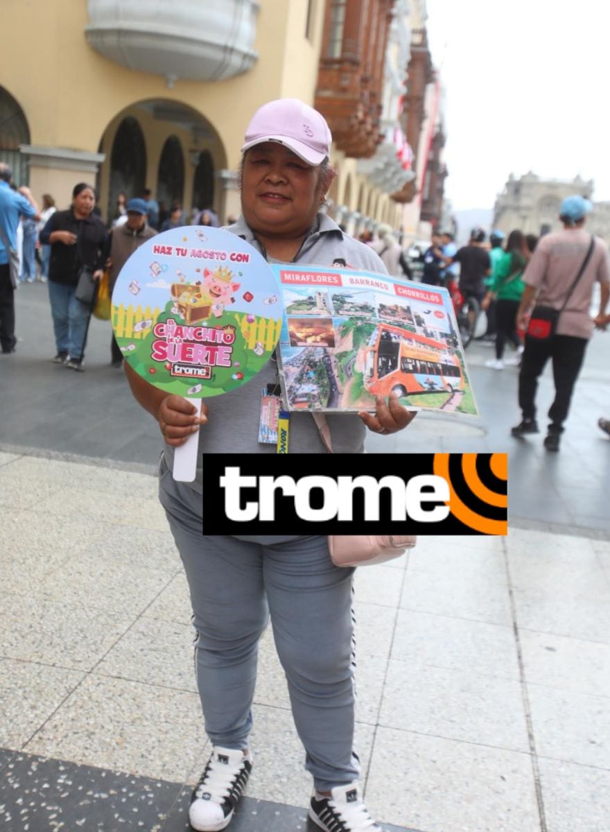 Vendedores se emocionaron con 'El Chanchito de la Suerte'. Foto: Violeta Ayasta/Trome.