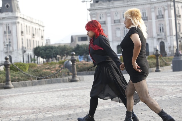 Recorrido después de los festejos de Año Nuevo al amanecer en las calles de Lima. Foto: Joseph Angeles/@photo.gec