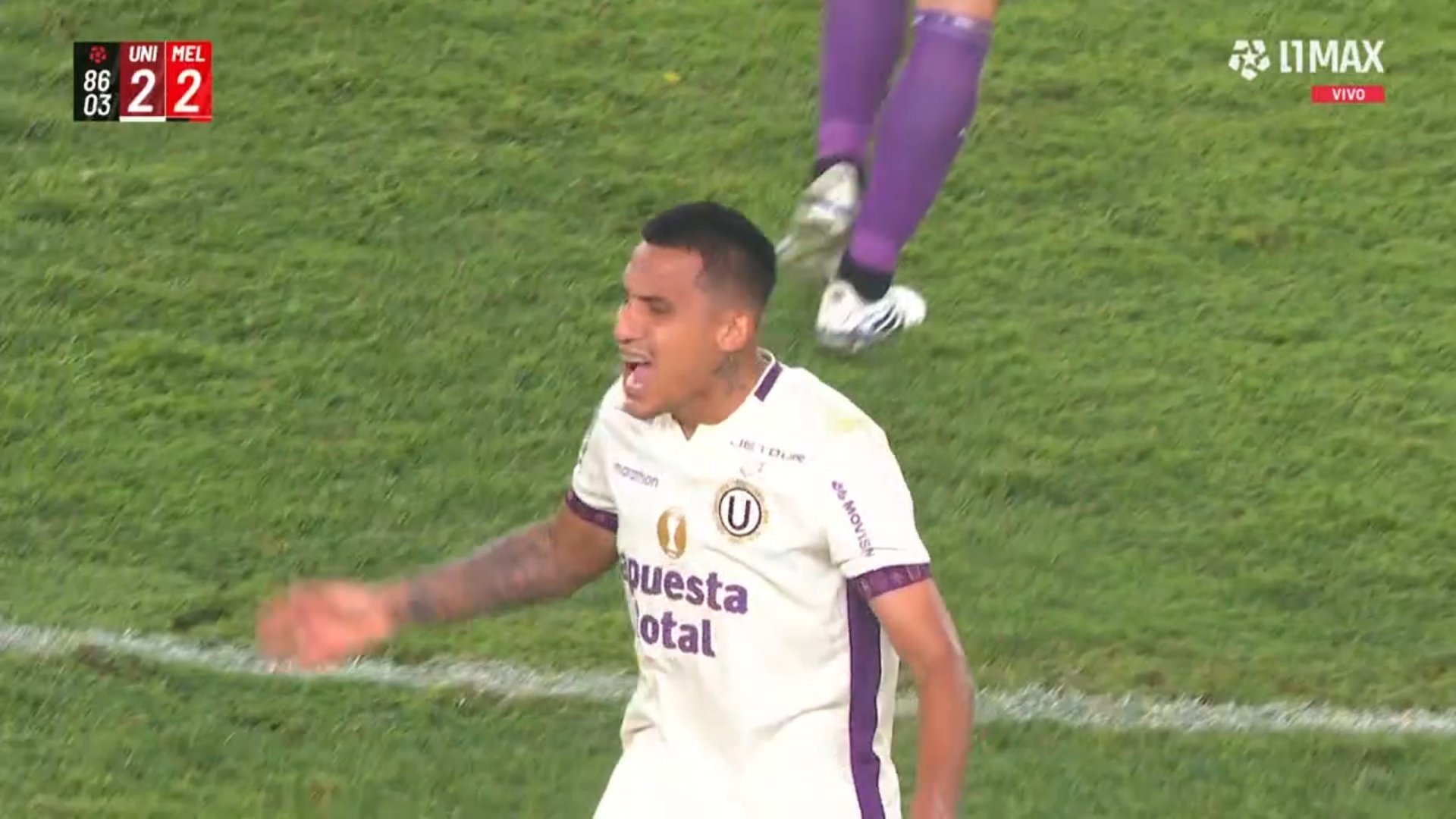 Alex Valera anotó un doblete ante Melgar y salvó de la derrota al cuadro crema. (Captura L1 MAX)