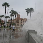 ¡Mar embravecido! Oleaje anómalo golpeará el litoral norte y centro hasta el 10 de febrero