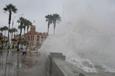 ¡Mar embravecido! Oleaje anómalo golpeará el litoral norte y centro hasta el 10 de febrero