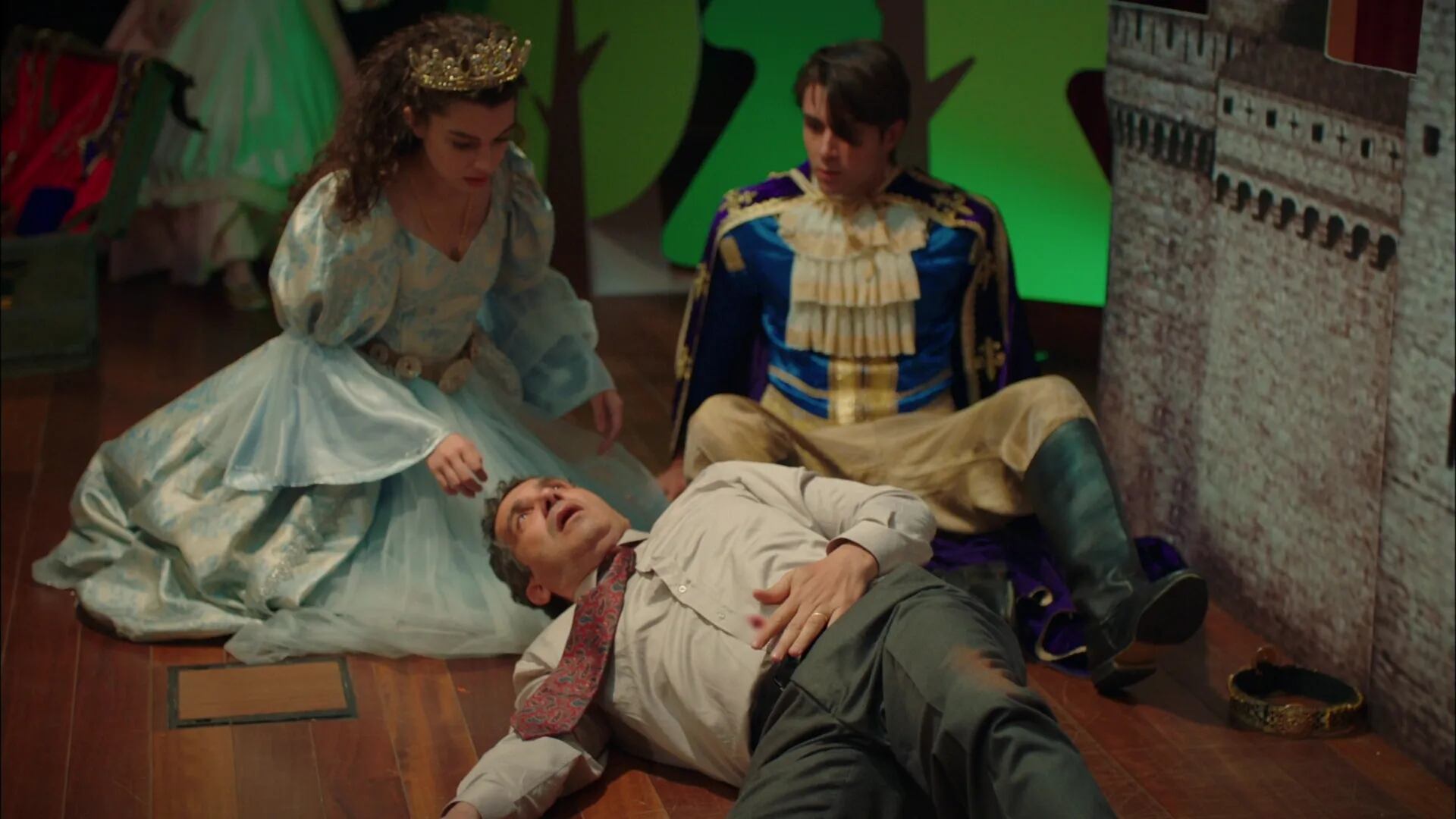 El tío Orhan fue herido de bala en la telenovela turca "Hermanos" (Foto: NG Medya)