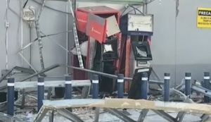 Ica: Delincuentes detonan dos cajeros automáticos para robar todo el dinero | VIDEO