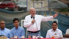 Carlos Bruce arremete contra presidente del JNE por caso López Aliaga: “Ha sido cobarde”