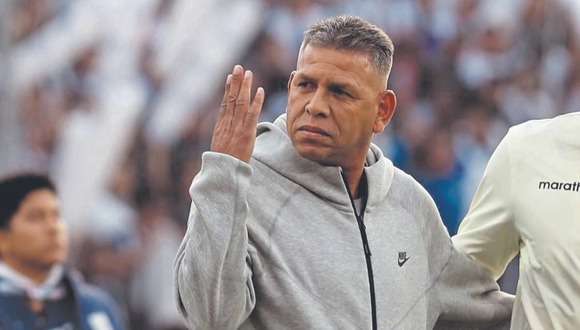 'Puma' Carranza aseguró que Universitario no hubiese bajado la luz si Alianza Lima campeonaba en el Estadio Monumental.