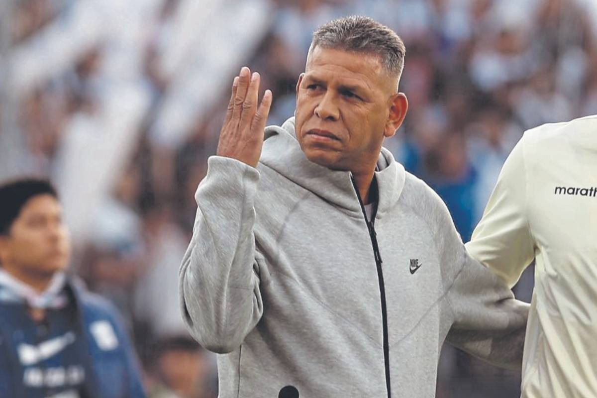 'Puma' Carranza aseguró que Universitario no hubiese bajado la luz si Alianza Lima campeonaba en el Estadio Monumental.