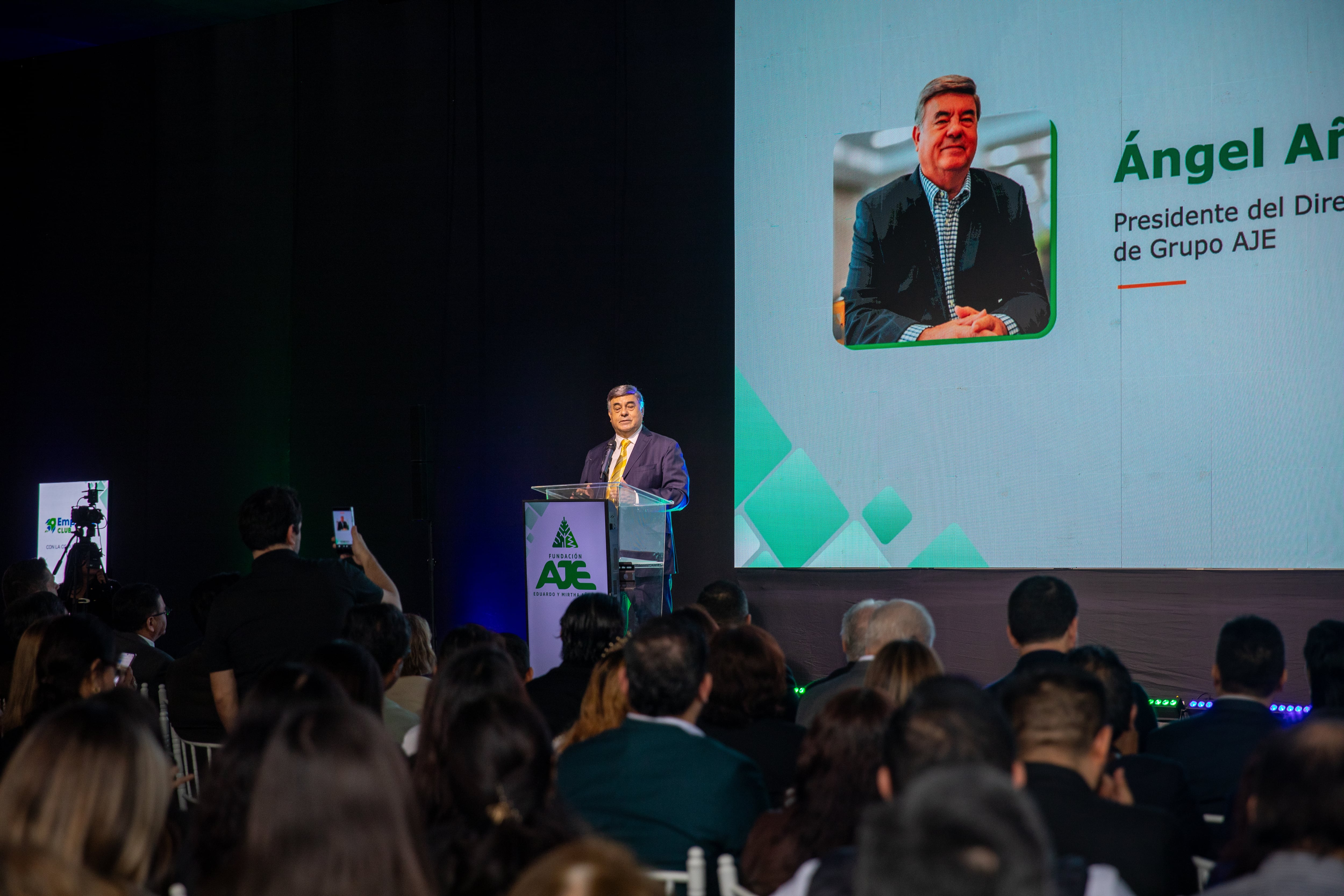 Ángel Añaños