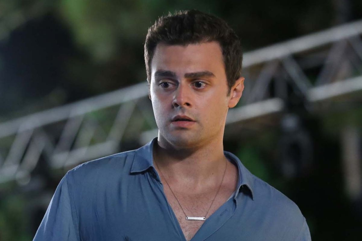 Yiğit Koçak como Ömer Eren en la telenovela “Hermanos” (Foto: NG Medya)