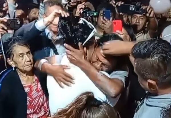 Máximo Napa fue recibido por sus vecinos y seres queridos. (Plus Noticias Pisco)