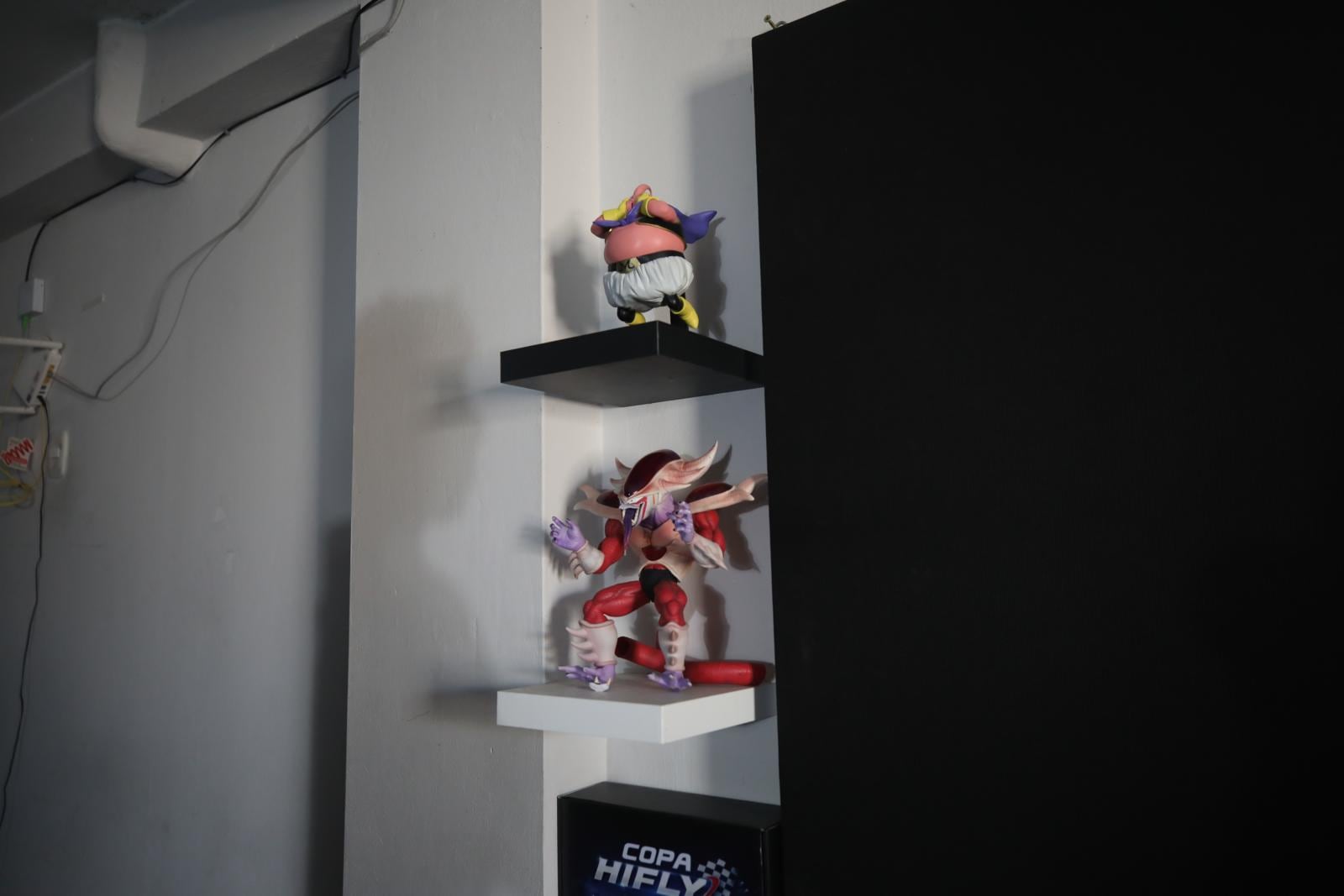 Muñecos de colección como las de la foto son las que se llevaron los hampones. | Foto: Diana Marcelo / Diario Trome