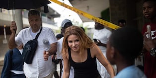 Shakira llegó hasta la zona del desastre en Chocó. (Photo by AFP)