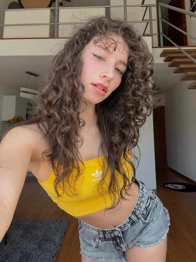 Carla Campos-Salazar, la novia de Curwen, también es conocida en las redes sociales. Fotos: Instagram