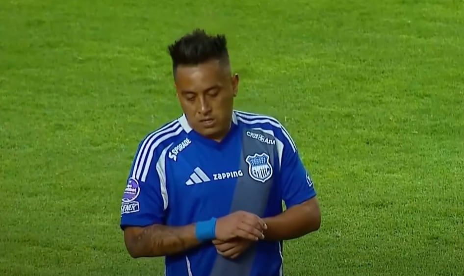 Después de un mes, Christian Cueva volvió a jugar en Emelec (Captura Tv)