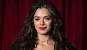 Özge Özpirinçci: mira cómo la actriz turca luce su barriga semanas antes de dar a luz