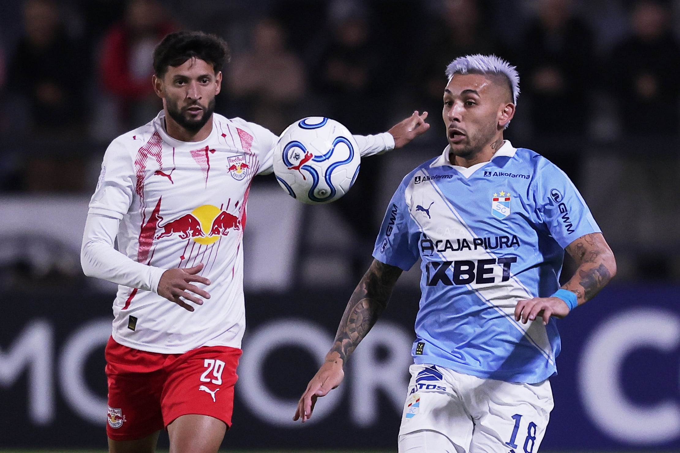 Vibrante duelo entre Sporting Cristal y Red Bull Bragantino. (AP Photo/Ettore Chiereguini)