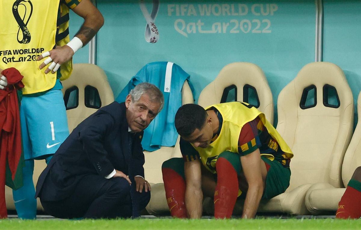 Fernando Santos y Cristiano Ronaldo durante el partido ante Suiza en Qatar 2022. (Foto: EFE)