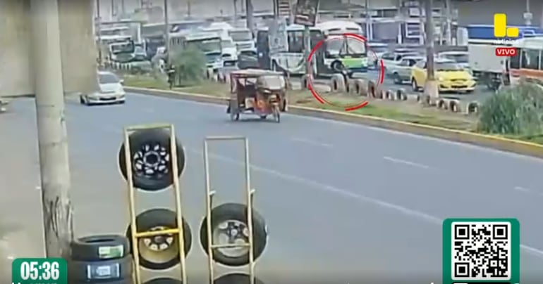 Imágenes de los sicarios huyendo tras atacar a balazos el bus de la empresa de transporte Vipusa en Puente Piedra.