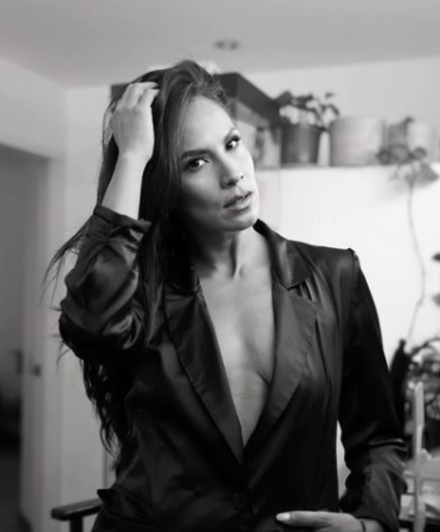 Raisa Ríos se besó con Nicola Porcella (Fotos: Instagram / @raisa.makeup.art)