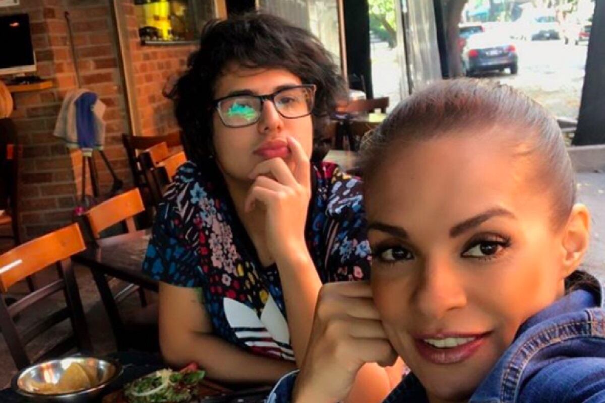 Alma Cero y su hijo Bruno (Foto: Instagram/ Alma Cero)