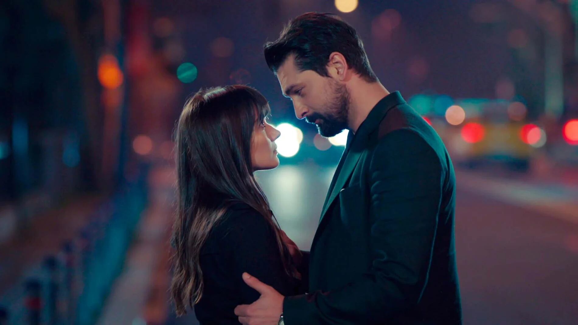 Zeynep y Alihan son los protagonistas de "Pecado original" (Foto: Med Yapim)