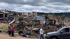Tornado arrasa ciudad del sur de Brasil dejando muertos y cientos de heridos