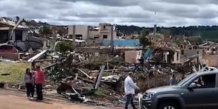 Tornado arrasa ciudad del sur de Brasil dejando muertos y cientos de heridos