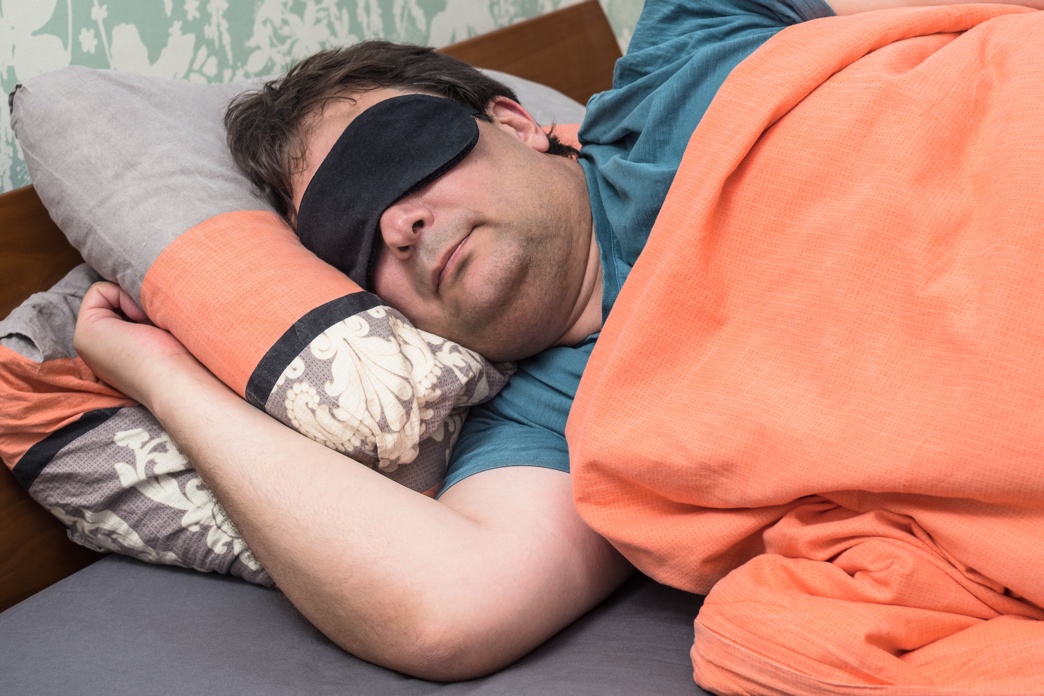 Ronquidos y obesidad. Foto: composición/Istock