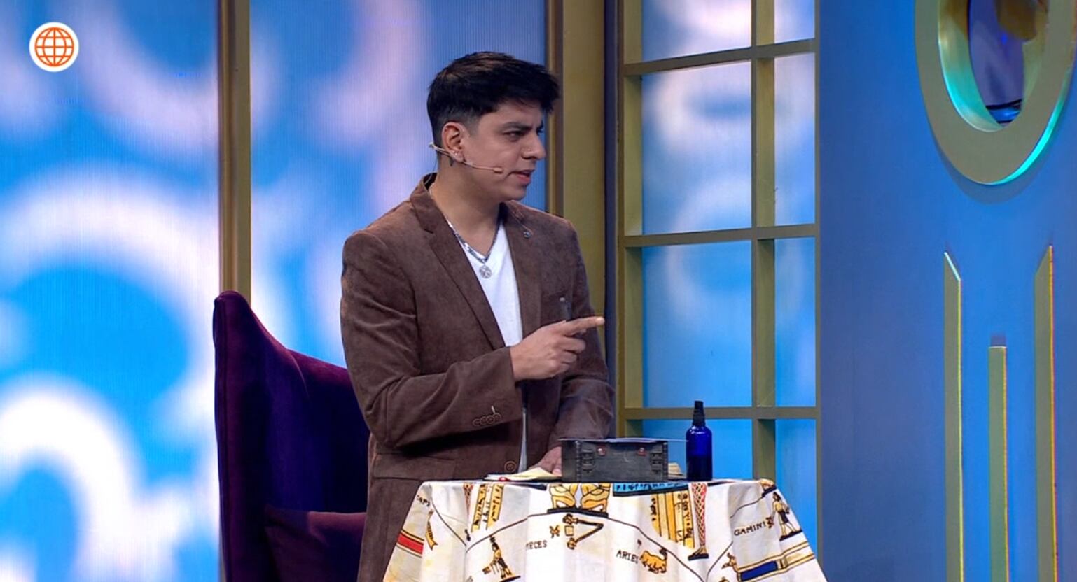 Frank Mendizaba les da mensaje de 'Russo' a integrantes de Armonía 10.