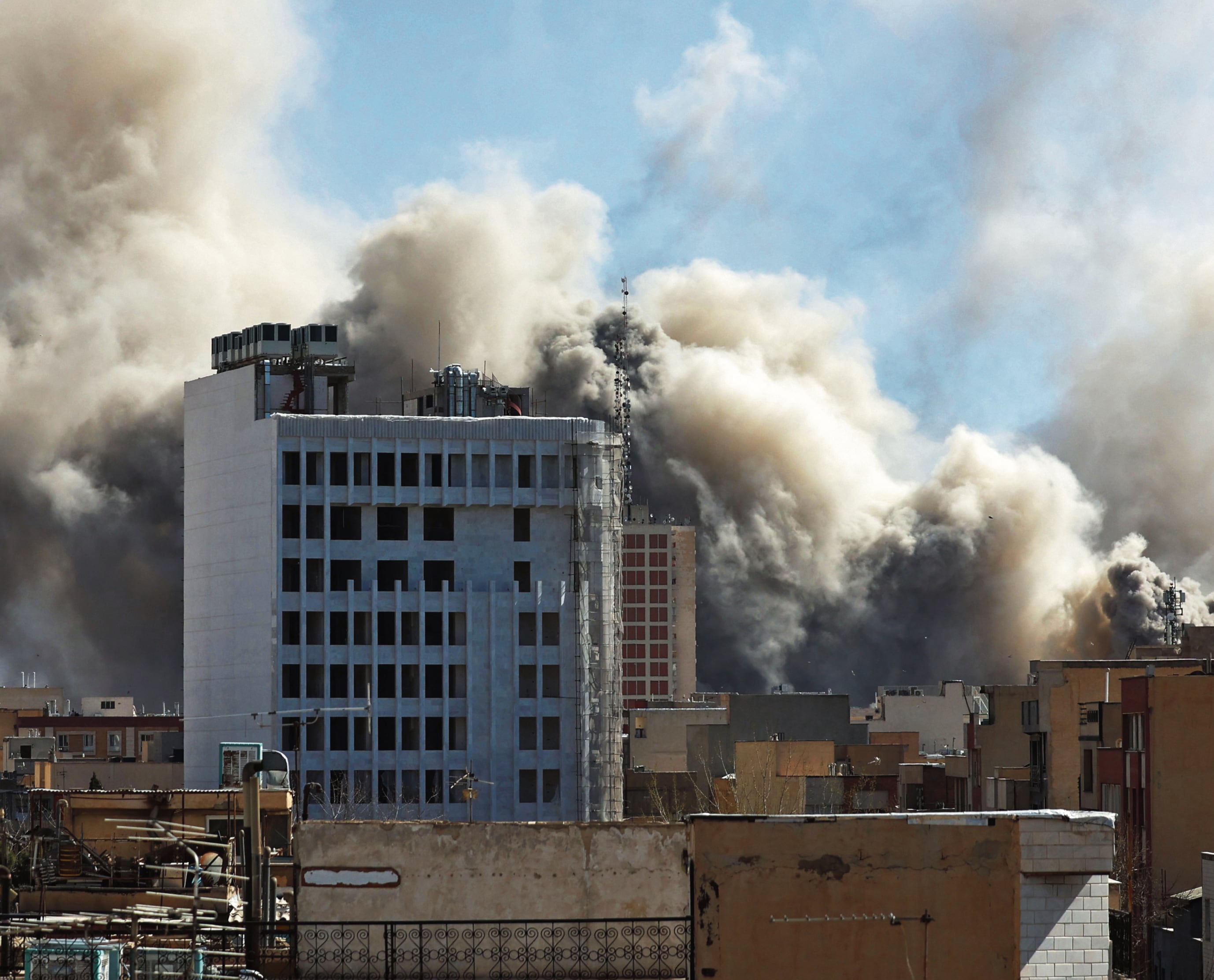 Ataque israelí en Irán.(FOTO: EFE/EPA/ABEDIN TAHERKENAREH).