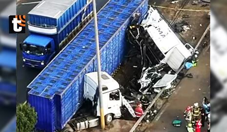 ¡Panamericana Sur se tiñe de sangre! Dos muertos y ocho heridos tras choque múltiple en San Juan de Miraf...