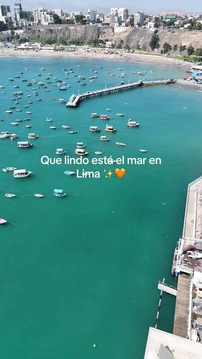 El mar en la Costa Verde se ve turquesa y ha subido de temperatura. Foto: TikTok