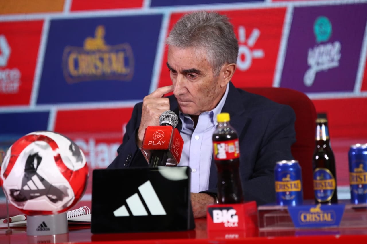 Juan Carlos Oblitas dejó de ser Gerente de Fútbol de FPF (Foto: jorge.cerdan/@photo.gec)