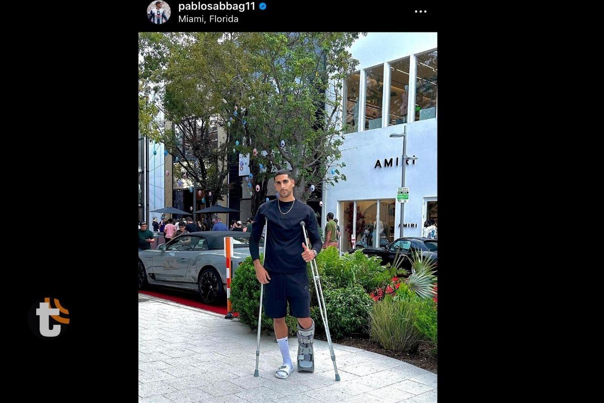 Pablo Sabbag posa desde Estados Unidos con uletas dispuesto a empezar su rehabilitación (@pablosabbag11)