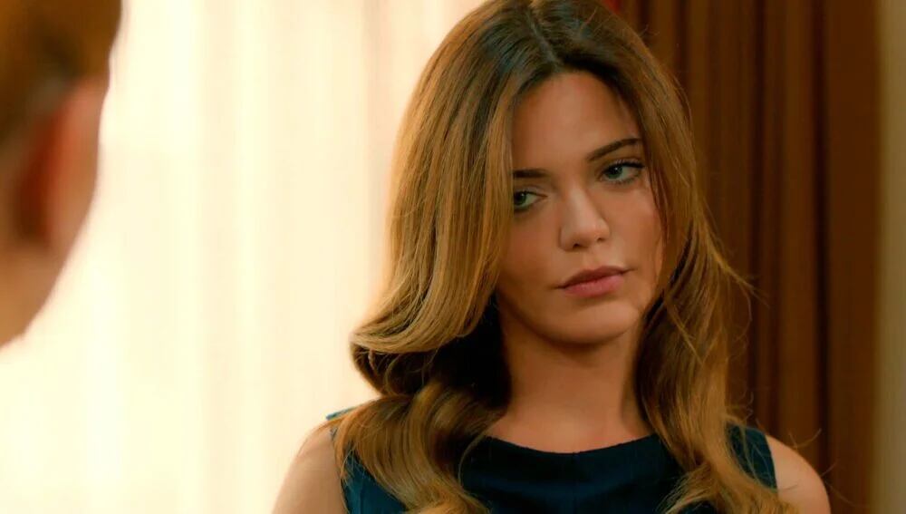 Züleyha intenta retomar el contacto con Fikret (Foto: Tims & B Productions)