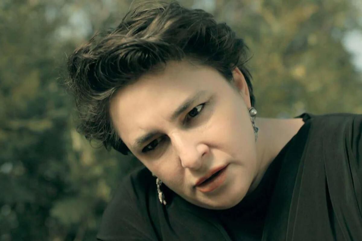 Züleyha acusa públicamente a Behice de haber matado a la madre de Demir en "Tierra amarga" (Foto: Tims & B Productions)